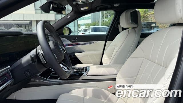 BMW i7 2024 — Photo 11/20