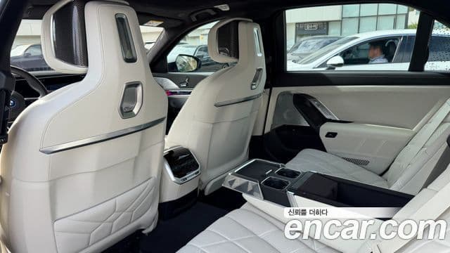 BMW i7 2024 — Photo 5/20