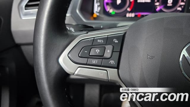Volkswagen Tiguan 2021 — Şəkil 23/37
