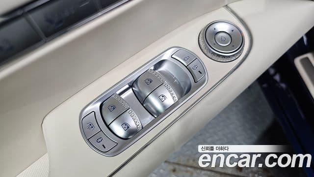 Genesis G90 2022 — ფოტო 24/38