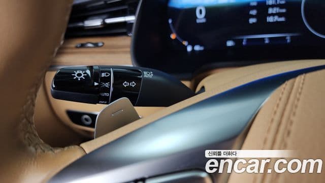Kia The K9 2023 — Photo 25/33