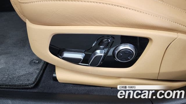 Kia The K9 2023 — Photo 10/33