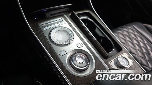 Genesis GV80 2022 — ფოტო 26/32