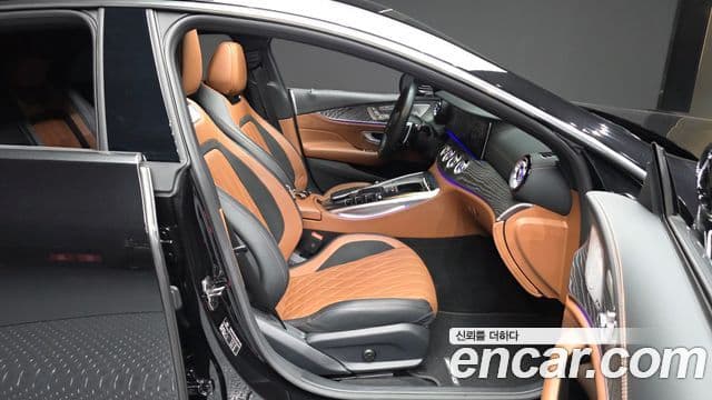 Mercedes-Benz AMG GT 2023 — Фото 11/20