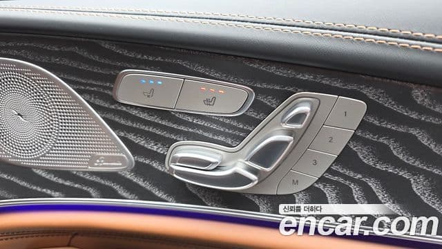 Mercedes-Benz AMG GT 2023 — Photo 25/35