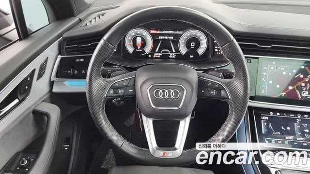 Audi Q7 2021 — Фото 13/20