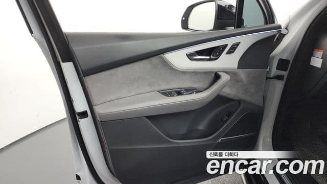 Audi Q7 2021 — Photo 20/35
