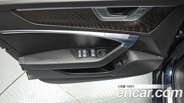 Audi A6 2021 — Photo 23/35