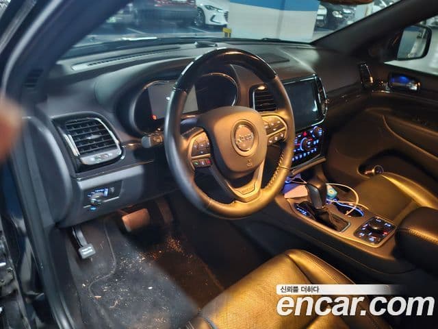Jeep Grand Cherokee 2020 — Photo 5/7