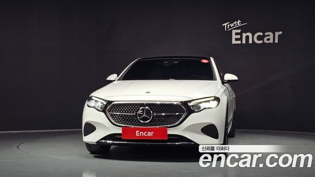 Mercedes-Benz E-Class 2025 — Фото 3/20