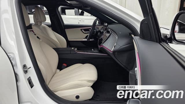 Mercedes-Benz E-Class 2025 — Фото 11/20
