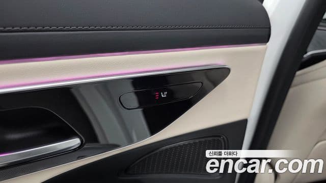 Mercedes-Benz E-Class 2025 — ფოტო 29/35