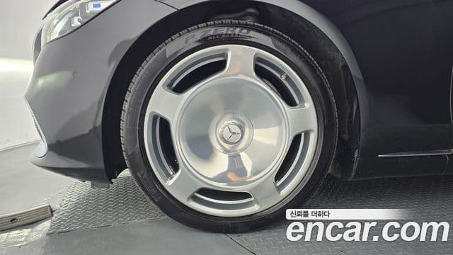 Mercedes-Benz S-Class 2021 — Photo 36/41