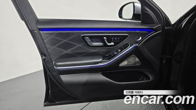Mercedes-Benz S-Class 2021 — Photo 33/41
