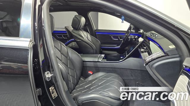 Mercedes-Benz S-Class 2021 — Photo 21/41