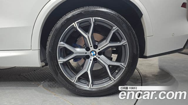 BMW X5 2023 — Photo 2/32