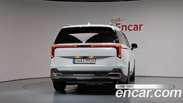 Kia Carnival 2023 — Photo 37/38