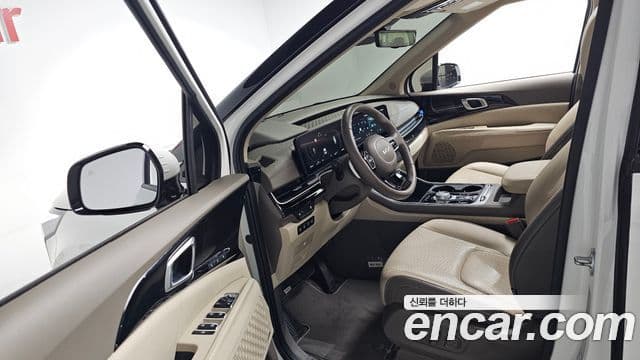 Kia Carnival 2023 — Photo 2/38