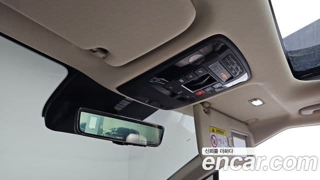 Kia Carnival 2023 — Photo 38/38