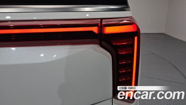 Kia Carnival 2023 — Photo 12/38