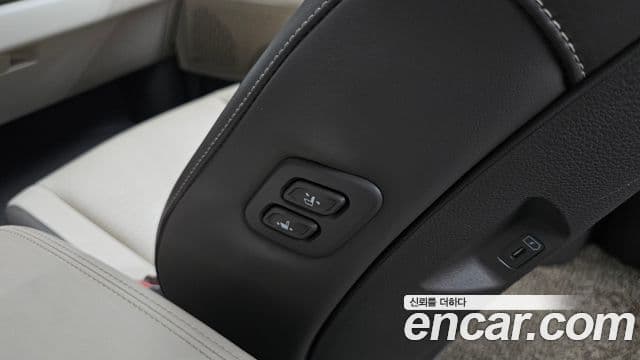Kia Carnival 2023 — Photo 31/38