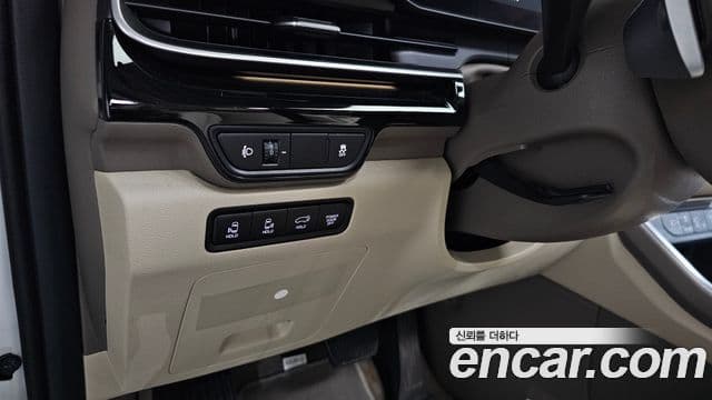 Kia Carnival 2023 — Photo 7/38