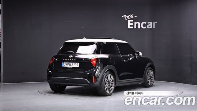 Mini Cooper C 2025 — Şəkil 23/33