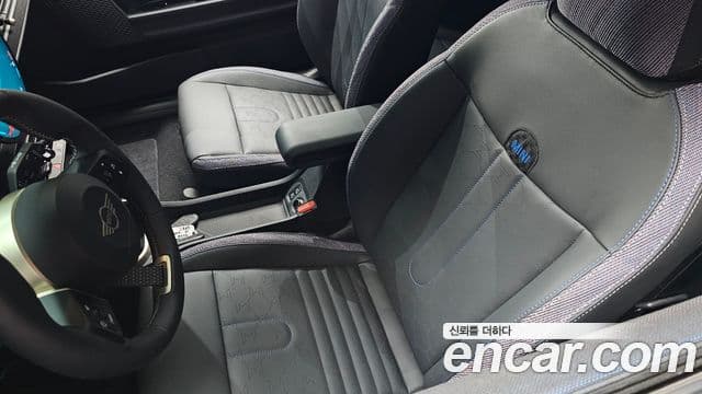 Mini Cooper C 2025 — Şəkil 24/33