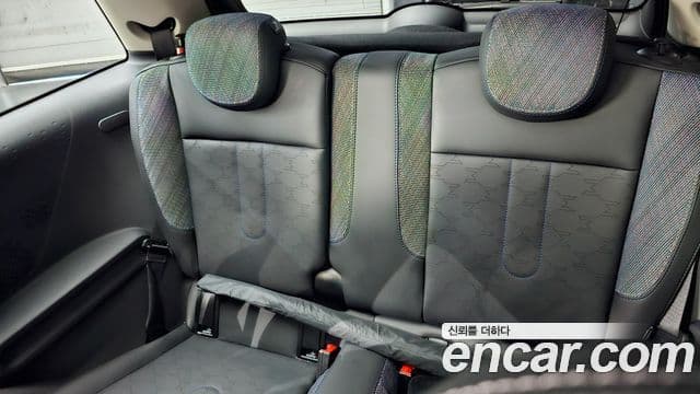Mini Cooper C 2025 — Şəkil 31/33