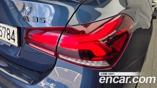 Mercedes-Benz A-Class 2021 — Şəkil 28/31