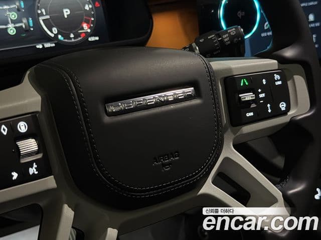 Land Rover Defender 2024 — Фото 19/20