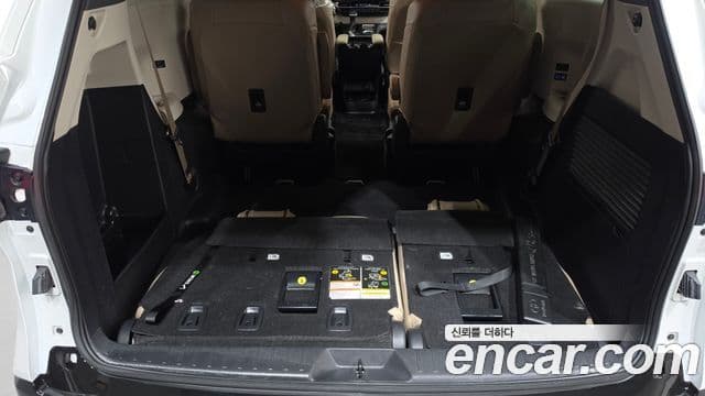 Toyota Sienna 2022 — Şəkil 30/37