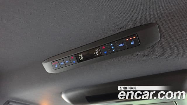 Toyota Sienna 2022 — Şəkil 17/37
