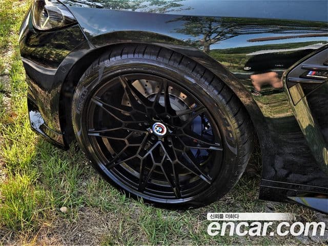 BMW M4 2021 — Photo 9/20