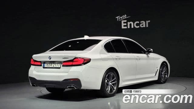 BMW 5 Series 2021 — Şəkil 14/20