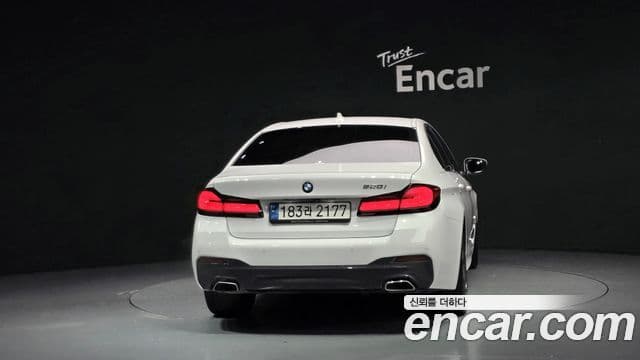 BMW 5 Series 2021 — Şəkil 7/20