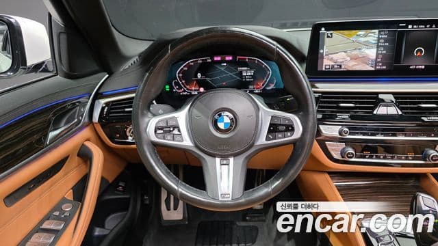 BMW 5 Series 2021 — Şəkil 16/20