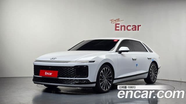 Hyundai Grandeur 2023 — Фото 1/20