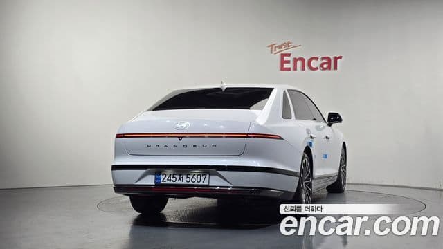 Hyundai Grandeur 2023 — Фото 4/20