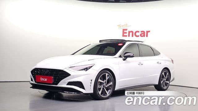 Hyundai Sonata 2021 — Фото 1/20