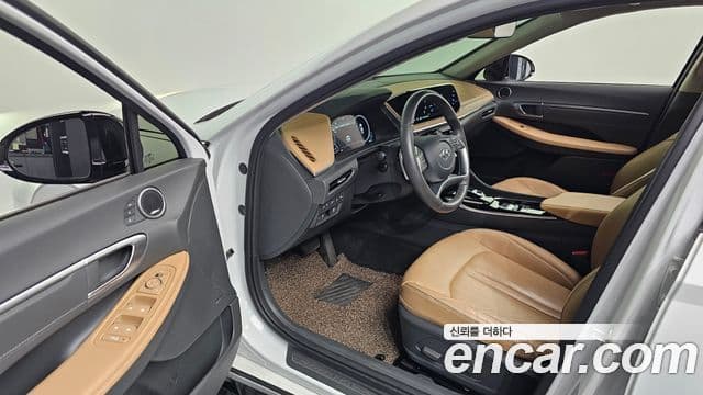 Hyundai Sonata 2021 — Фото 10/20