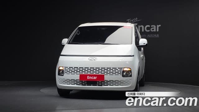 Hyundai Staria 2021 — Фото 3/20