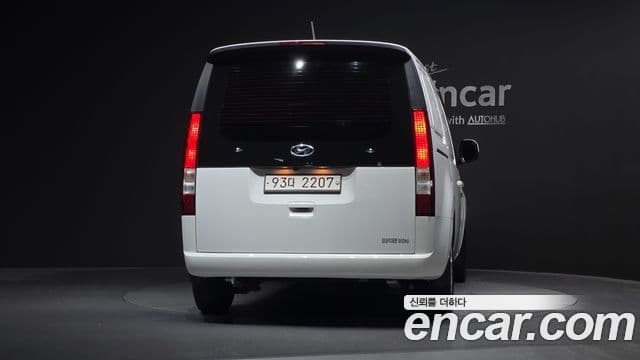 Hyundai Staria 2021 — Фото 4/20