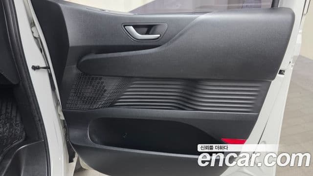 Hyundai Staria 2021 — Şəkil 17/30