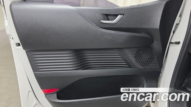 Hyundai Staria 2021 — Şəkil 23/30