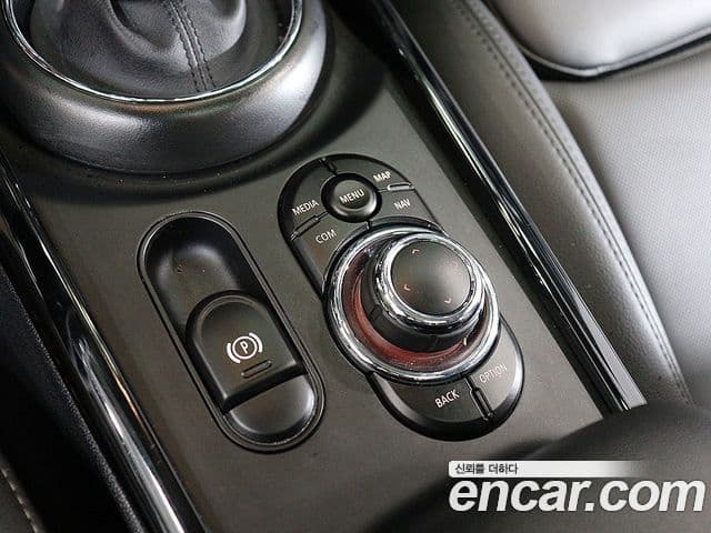 Mini Cooper Clubman 2021 — Şəkil 9/20
