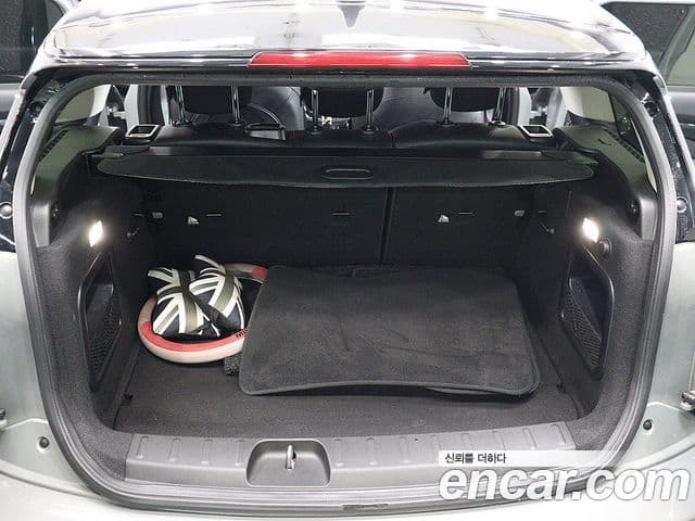Mini Cooper Clubman 2021 — Şəkil 11/20