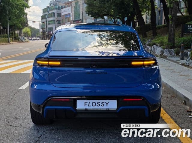 Porsche Macan EV 2026 — Photo 10/20