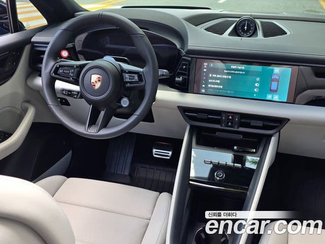 Porsche Macan EV 2026 — Photo 18/20