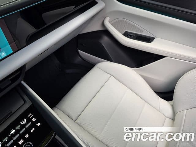Porsche Macan EV 2026 — Photo 12/20